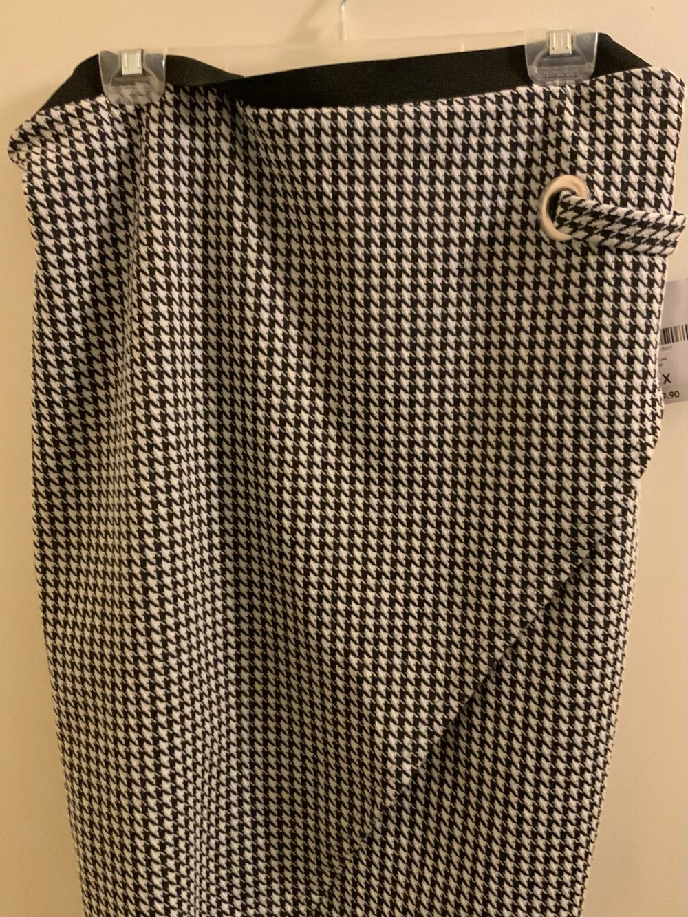 Forever 21 Black and White Houndstooth Pencil Skirt